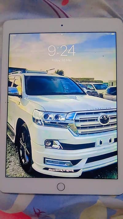 I pad for sale neat and clean condition 