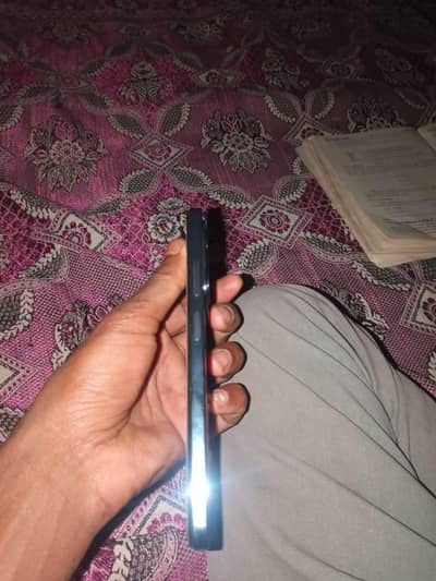 infinix hot 40i 8/ 128 GB with full box