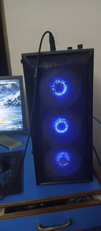 Gaming PC with rx 580 and 16 gb ram