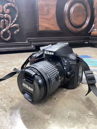 DSLR NIKON D5300