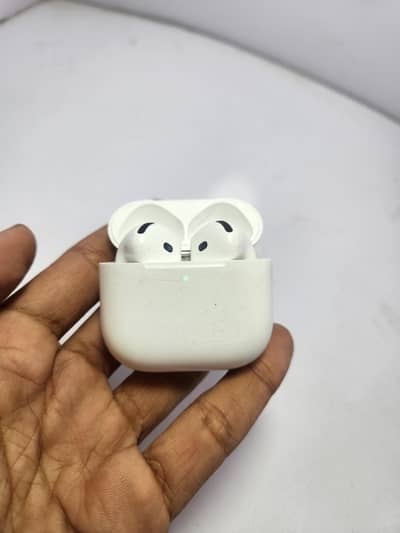 orignal apple airbuds 4