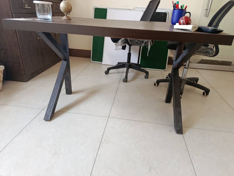 Office table 0