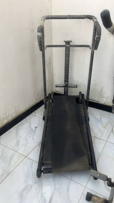 Manual Walking/Jogging Treadmill Good Condition for Home Gym