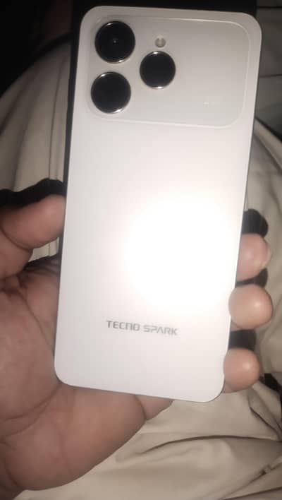 tecno spark 40