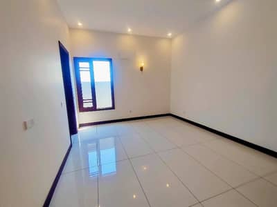 Clifton 3Bedroom Apartment For Rent