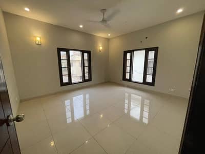 Clifton 3 Bedroom Apartment For Rent