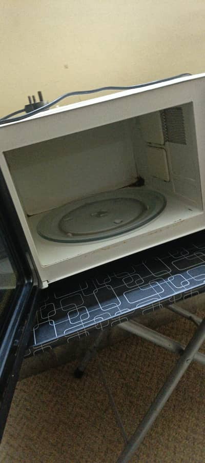 36 litter microwave