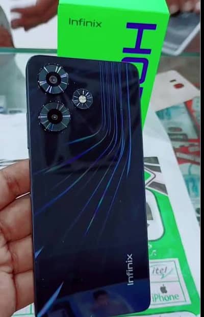 Infinix Hot 30 Play