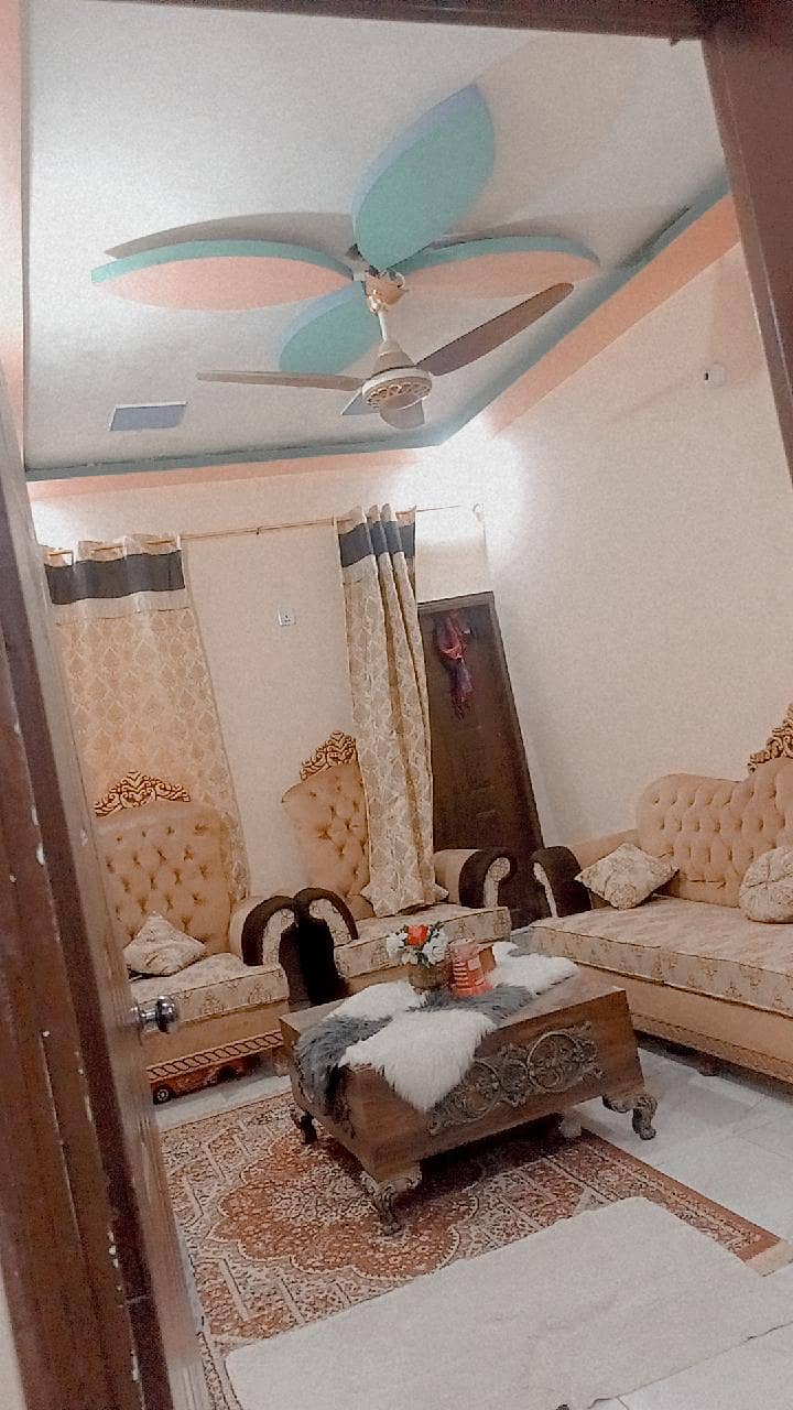 5 seter sofa set with tebel 0