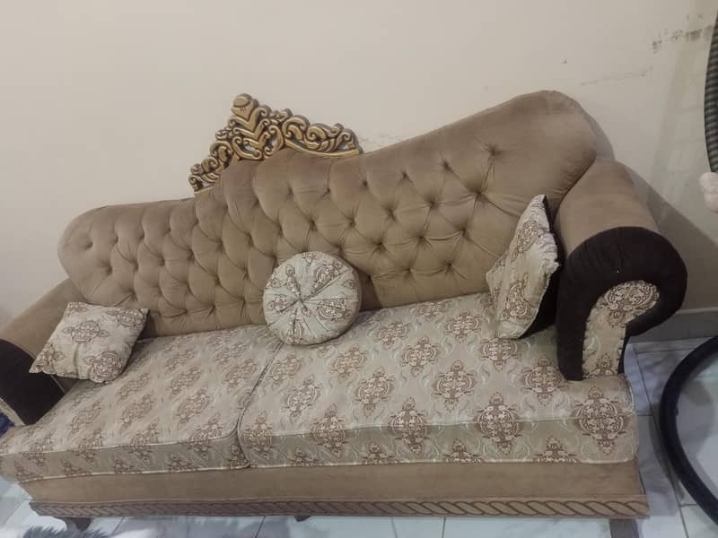 5 seter sofa set with tebel 1