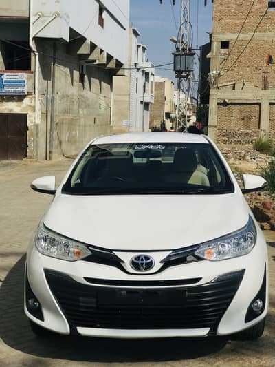 Yaris 1.5 CVT Ativ X Push start full option