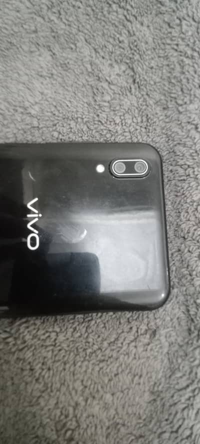Vivo y93