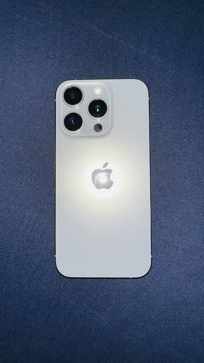 Iphone 15 pro (titanium)