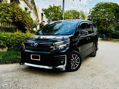 Toyota Voxy Hybrid Model 2016