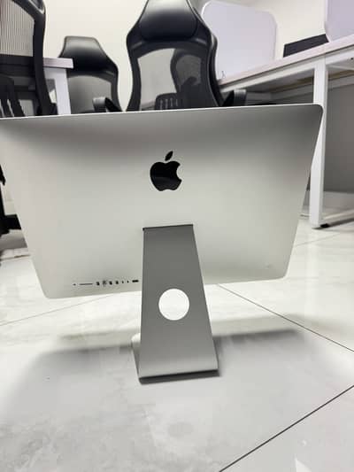 Apple iMac 4K 21.5” (2017) | i5 | 16GB RAM | 1 TB HDD + Fusion Drive