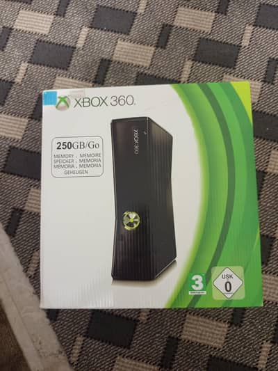 Xbox 360 slim (price negotiable)