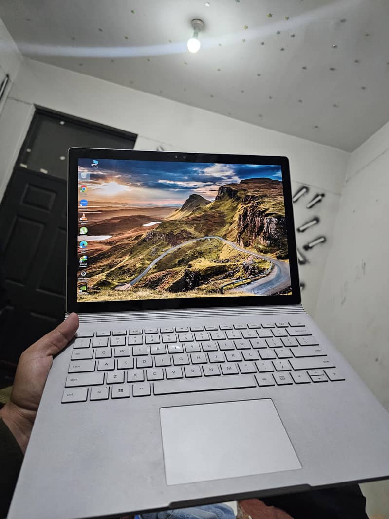 Microsoft surface book 1 3