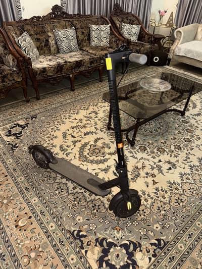 Xiaomi Mi Electric Scooter M365