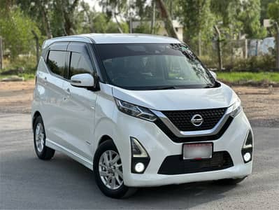 Nissan Dayz Highway Star S Hybrid X pro Pilot Full Original
