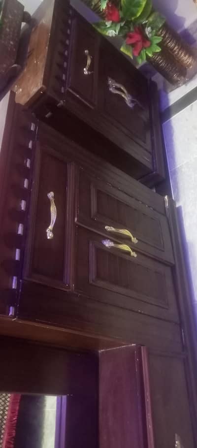 بیڈ ڈریسنگ سائڈ ٹیبل میٹریس فری