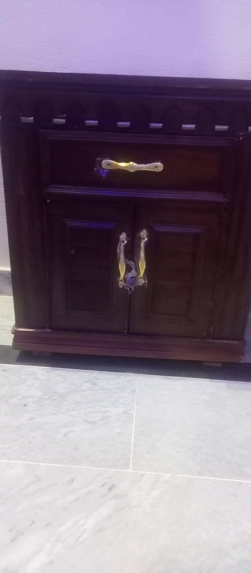 بیڈ ڈریسنگ سائڈ ٹیبل میٹریس فری 1