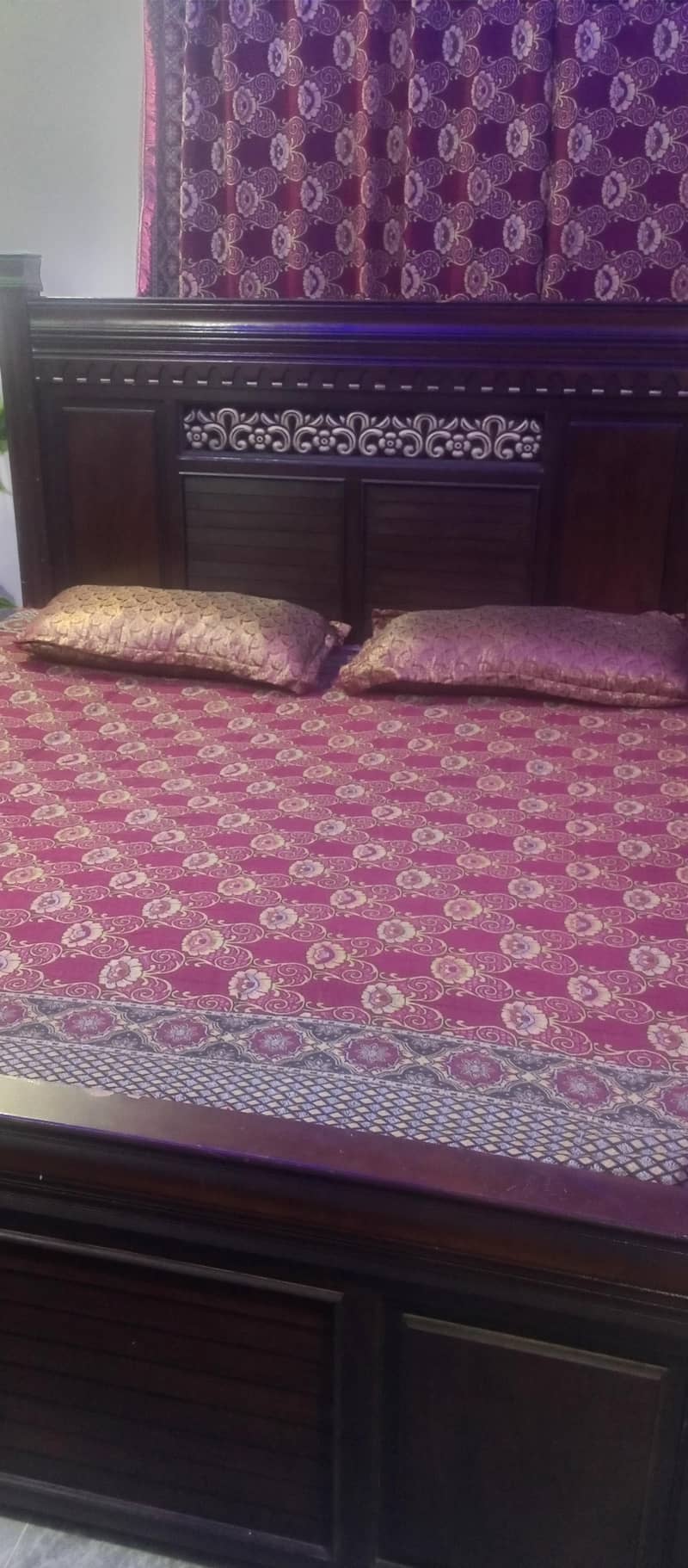 بیڈ ڈریسنگ سائڈ ٹیبل میٹریس فری 3