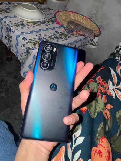 MOTOROLA EDGE 30 PRO +