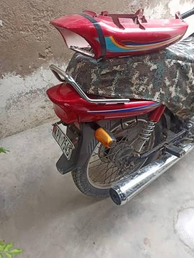 United 100 seat and cawl