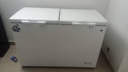 2 door freezer for sale v gud condition compressor still in company w