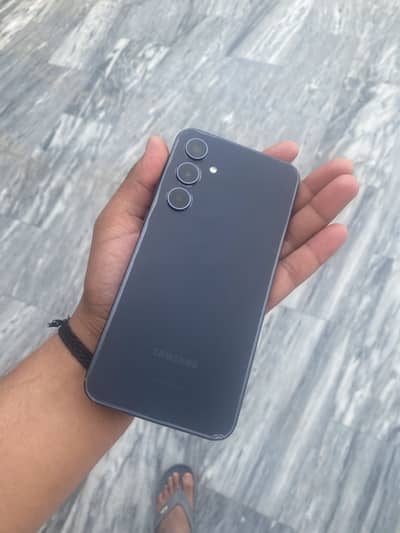 6/128 all ok hé 03104706578 only serious buyer