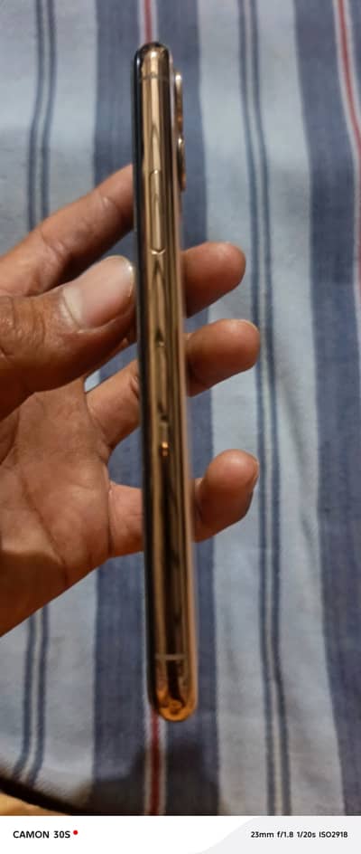 Exchange posible only uper waly model ky sat uper paisy dy do ga