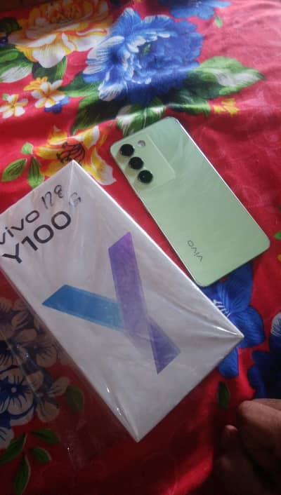 vivo y100