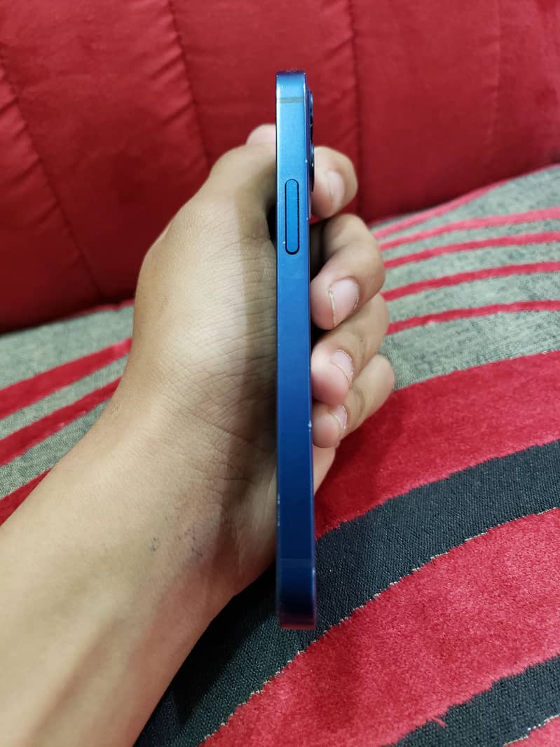 iPhone 12 mini 9