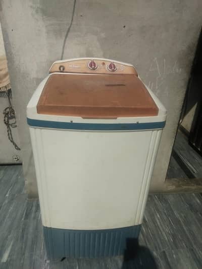 urgent sale Karni ha koi b falat nai ha