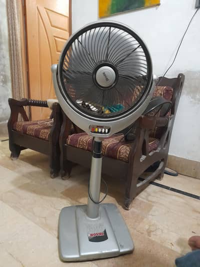 Royal Fan