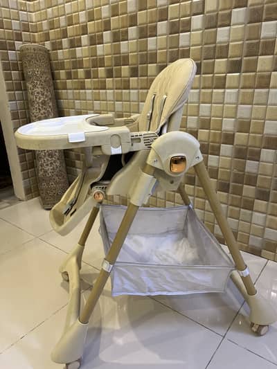 Baby highchair fiber and plastic