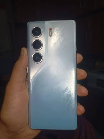 tecno camon 40 pro 8 256 GB very good condition