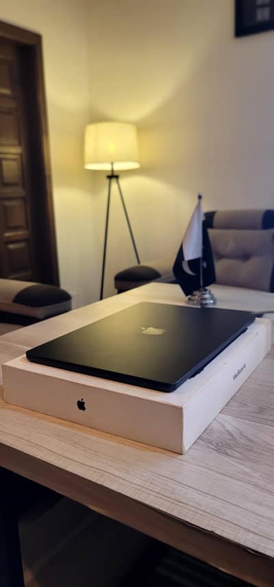 MacBook Air M2 8/256