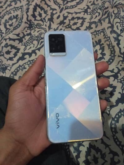 vivo Y21 Box bhi available hai