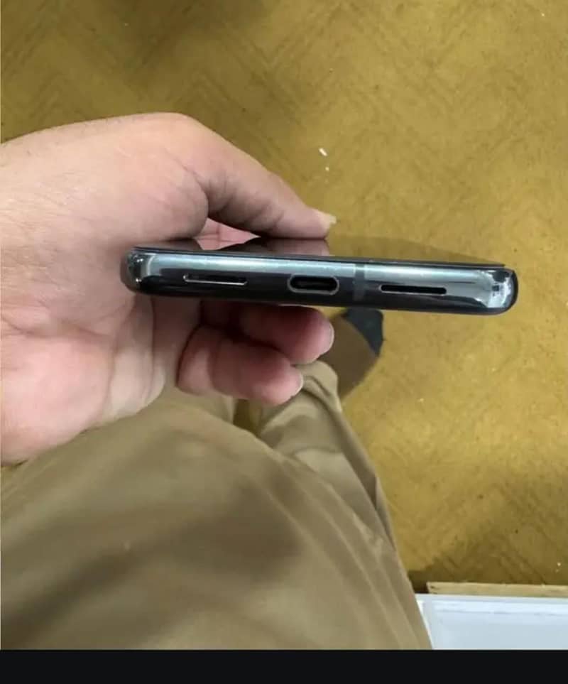 Google pixel 8 pro 4