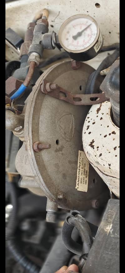 Landi renzo kit LPG/CNG cylinder 60KG with complete urgent need Cash f