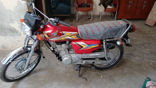 Honda 125 new condition Bike