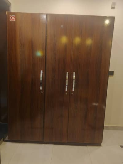 3 door almirah for sale in reasonable price