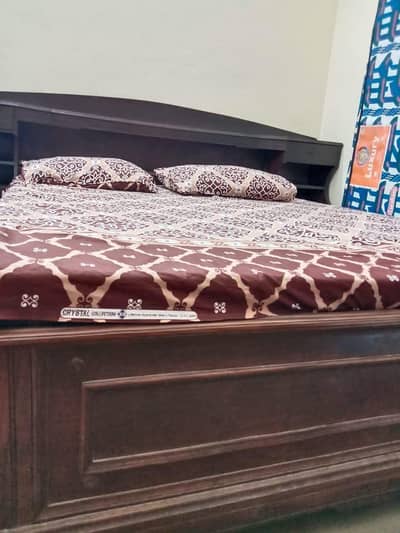 Solid Talhi wood Bed & Two type Dressings