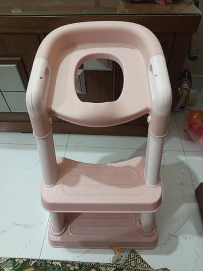 commode seat with ladder