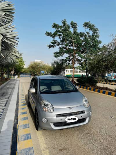 Toyota passo Hanna +