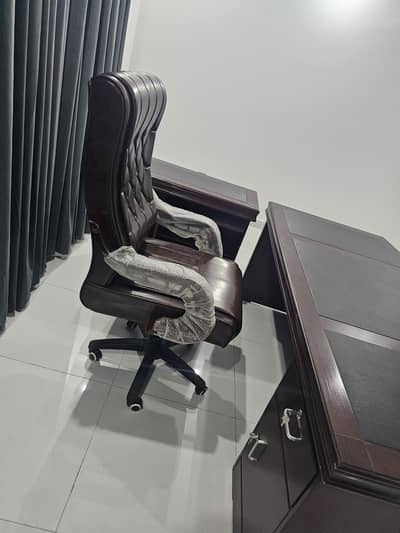 Office Table and chair