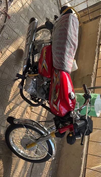 UNITED UD125 NUT 2 NUT GENUINE 500 KILOMETER USED ONLY BRAND NEW