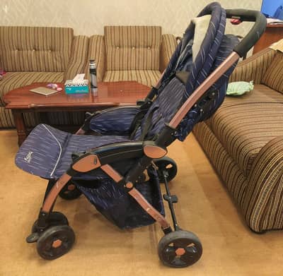 PRAM FOR CHILDREN IN BLUE SHADED