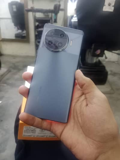 Tecno spark 20 pro plus 8+8 256